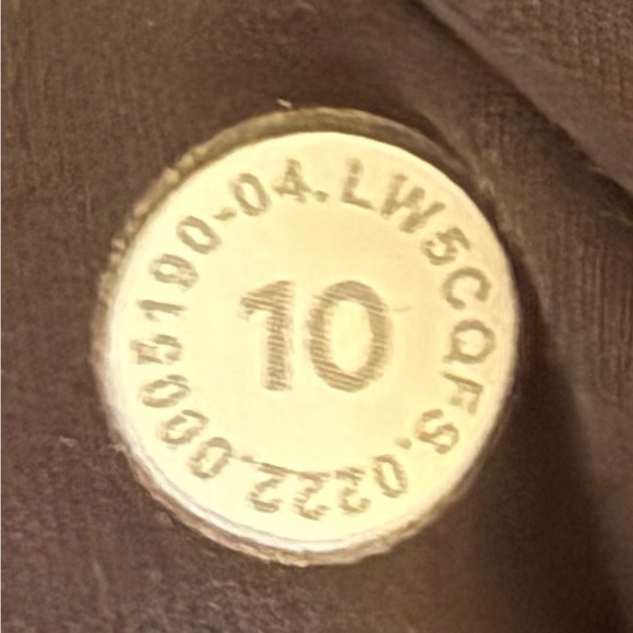 Lululemon Invigorate High-Rise Tight 25” Black Everlux Leggings Size 10 Pocket - Picture 10 of 10